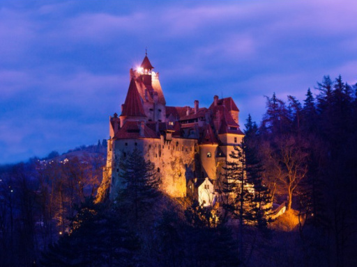 Plimbare cu elicopterul din Bucuresti si pranz regal la Castelul Bran