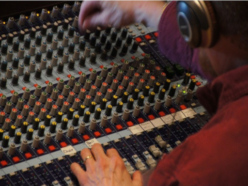 Activitate muzicala intr-un studio profesionist in Cluj